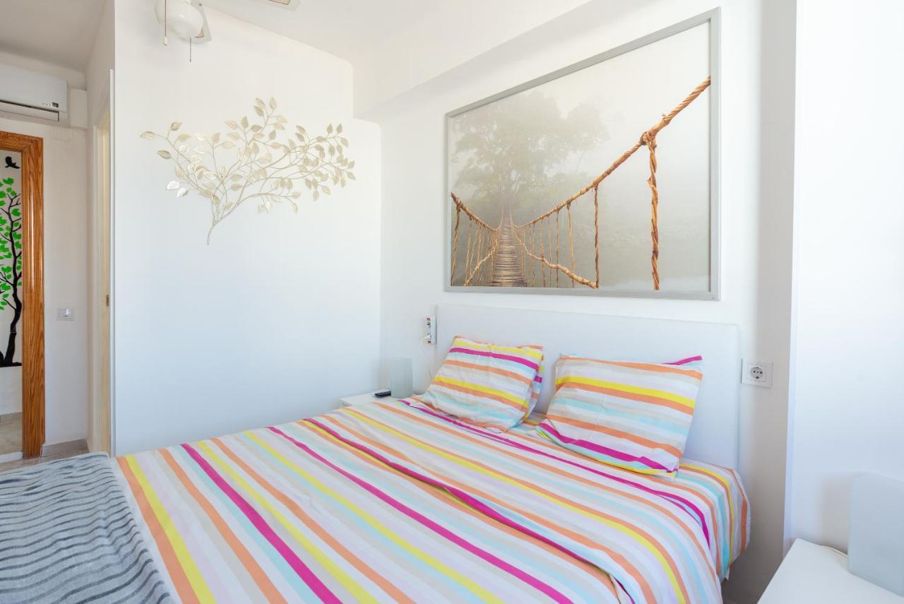 Rooms Breeze & Sun Malaga Exterior photo